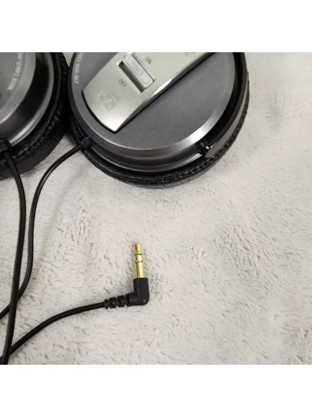 Sony Noise Cancelling Headphones Black MDR-NC7 Black Folding Corded Adjustable